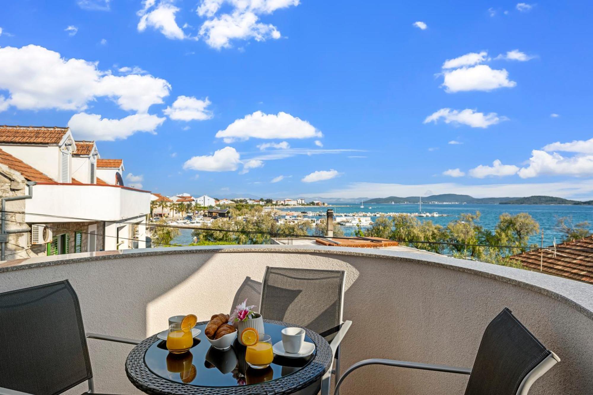 Aquarius Apartments - Beachside With Heated Pool ヴォディツェ エクステリア 写真