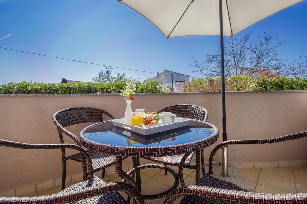 Aquarius Apartments - Beachside With Heated Pool ヴォディツェ エクステリア 写真