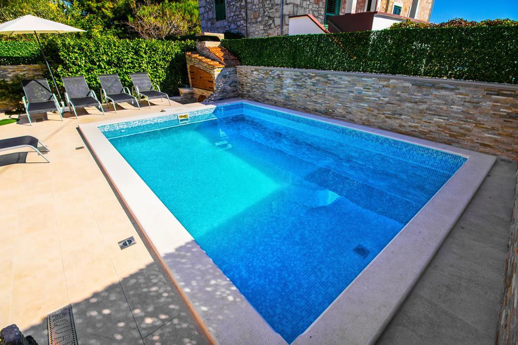 Aquarius Apartments - Beachside With Heated Pool ヴォディツェ エクステリア 写真